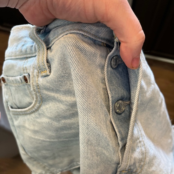 Levi’s light blue denim cutoff shorts - Picture 3 of 5